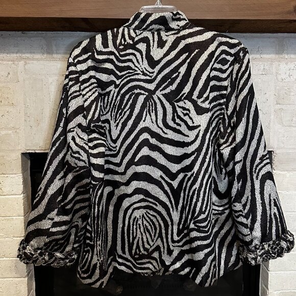 The Collective Works of Berer 2 - Black & White Zebra Zip Jacket - Size 3X - Picture 5 of 5